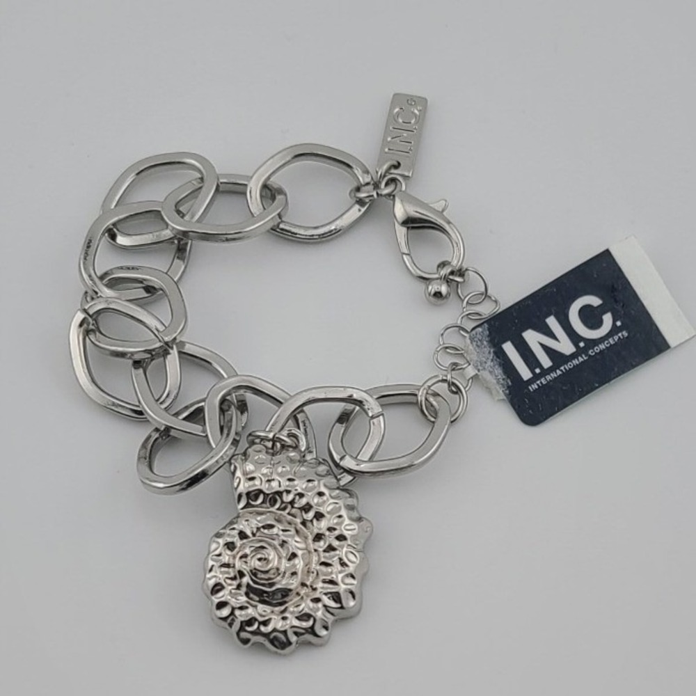 INC International Concepts Silver Tone Shell Charm Link Bracelet NWT